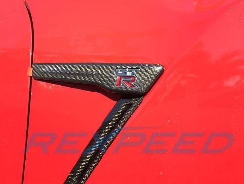GTR R35 Dry Carbon Emblem Covers 2015 +
